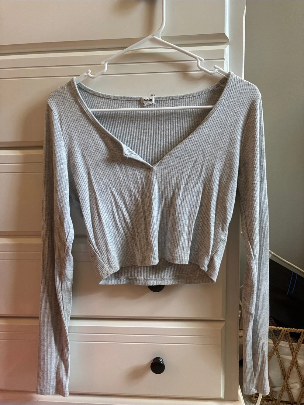 Garage women’s Ribbed V-Neck Long Sleeve Crop Top - Light Gray - Picture 1 of 3